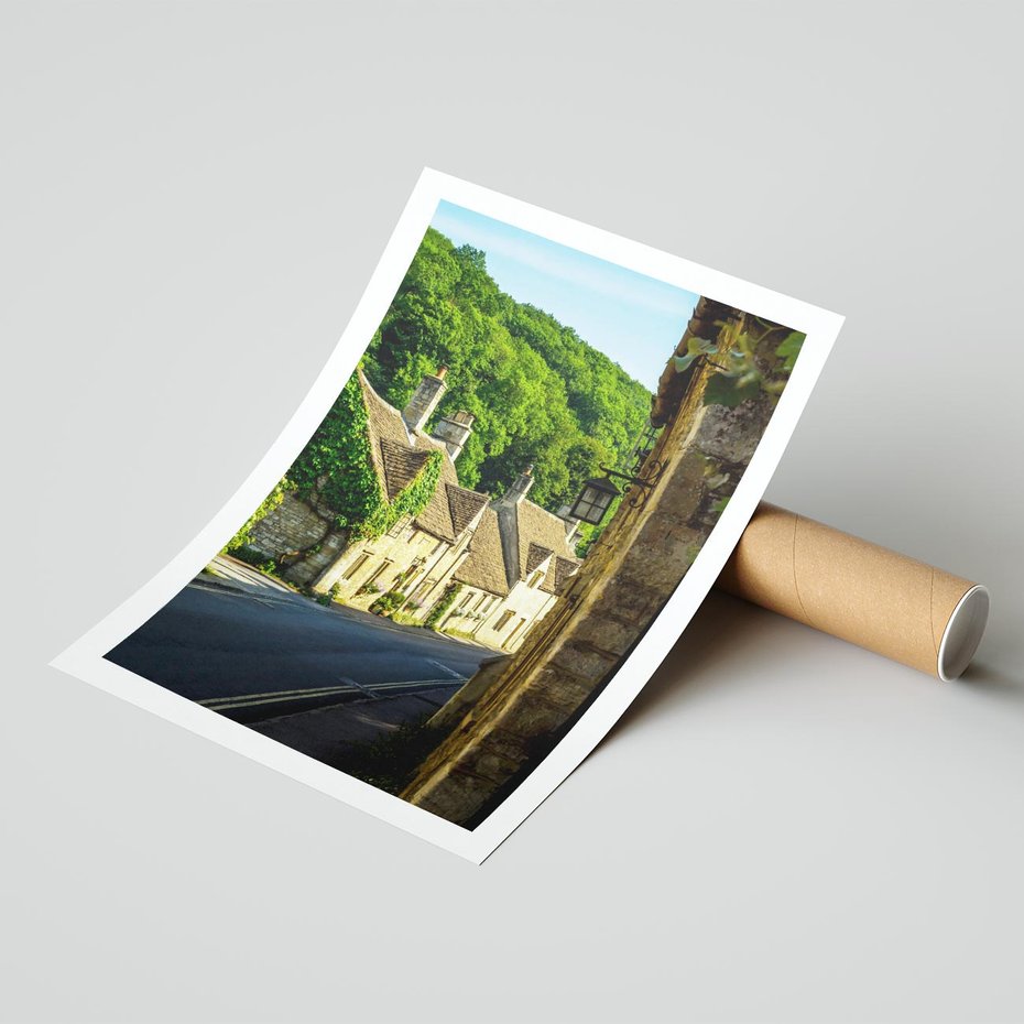 Plakat bez ramy 40x50 - Odkryj tajemnice miasta - uliczka, perspektywa