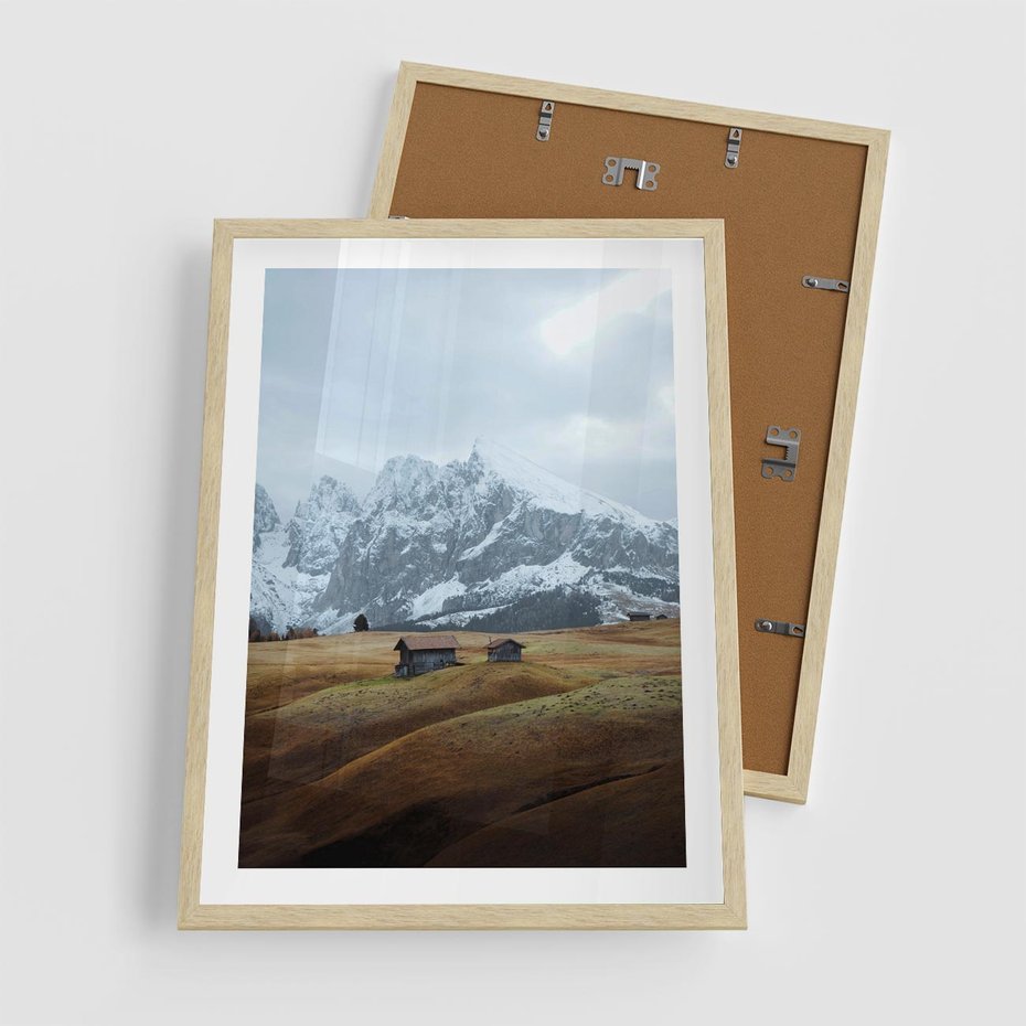 Plakat w ramie 50x70 - Odkryj Ich Urok - góry, skandynawia - rama drewno