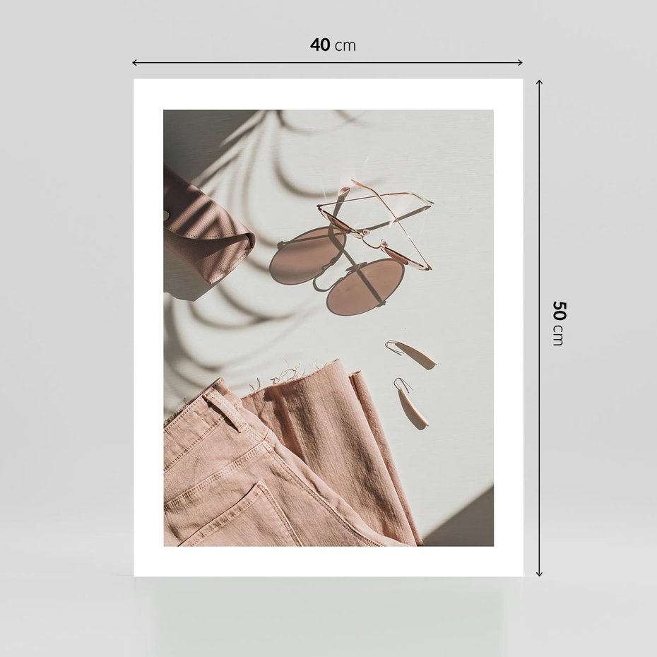 Plakat bez ramy 40x50 - Urok Pudrowego Różu - zdjęcie, moda