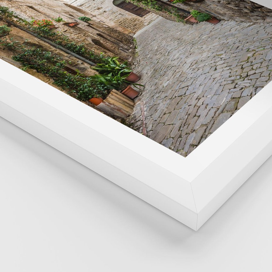 Plakat w ramie 50x70 - Urok Uliczki we Włoszech - uliczka, Włochy - rama biała