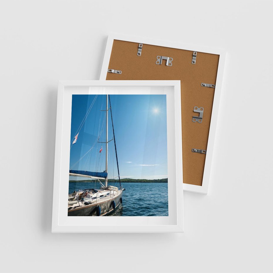 Plakat w ramie 40x50 - Wolność na Horyzoncie - żaglowiec, morze - rama biała