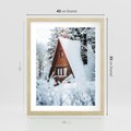 Plakat w ramie 40x50 - Zimowe Ustronie w Lesie - domek w lesie, zimowy las - rama drewno