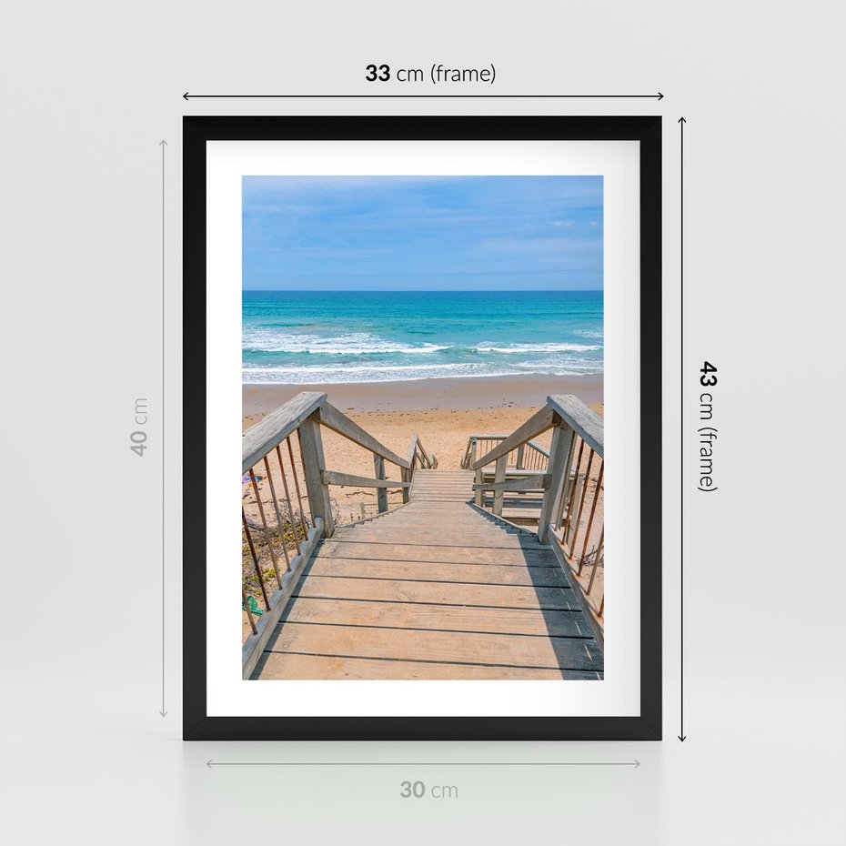 Plakat w ramie 30x40 - Pomost ku Morzu - pomost na plaży, morze - rama czarna
