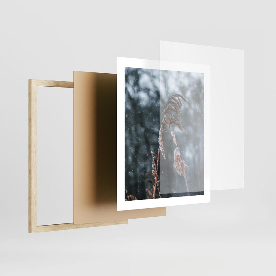 Plakat w ramie 40x50 - Zima na Łonie Natury - sucha wysoka trawa, w zimie - rama drewno