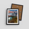 Plakat w ramie 30x40 - Jezioro wśród majestatycznych gór - jezioro, góry - rama czarna