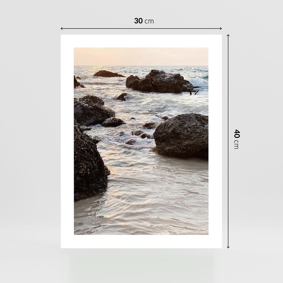 Plakat bez ramy 30x40 - Dramatyczna Sceneria: Morze i Skały nad Brzegiem - fale, morze