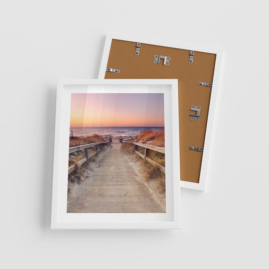 Plakat w ramie 40x50 - Spacer Wśród Przyboju - dróżka, morze - rama biała
