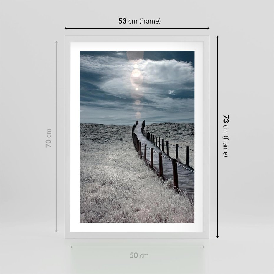 Plakat w ramie 50x70 - Burzowy pomost na plaży - plaża, pomost - rama biała