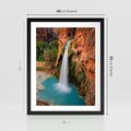 Plakat w ramie 40x50 - Wodospad wśród majestatycznych gór - wodospad, górski - rama czarna