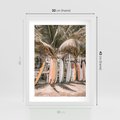 Plakat w ramie 30x40 - Surfingowy Raj - deski surfingowe, na plaży - rama biała