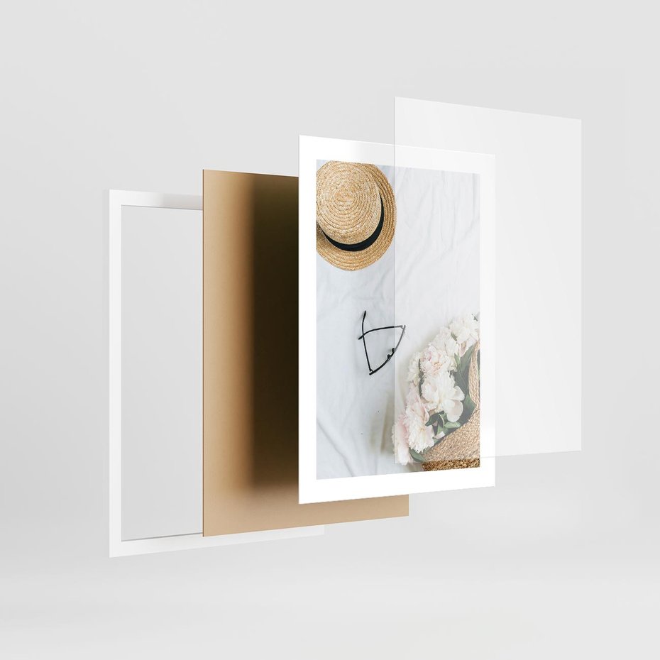 Plakat w ramie 30x40 - Urok Kobiecej Fotografii - kompozycja kobieca, fotografia - rama biała