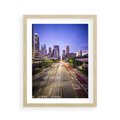 Plakat w ramie 40x50 - Światło nocnej ulicy - miasto, nocą - rama drewno