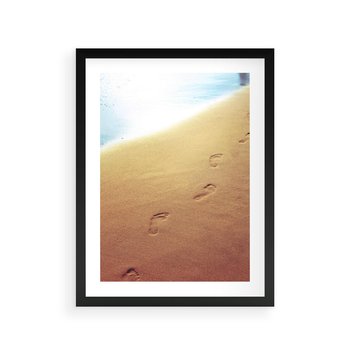 Plakat w ramie 30x40 - Ślad Przygody - ślady, stóp - rama czarna
