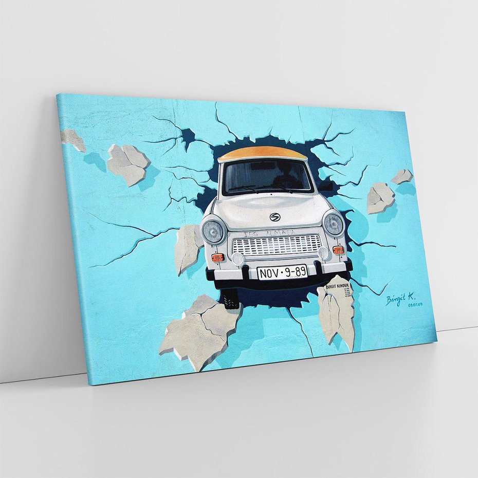 Obraz na płótnie 120x80 - Graffiti wśród gór artystyczne spojrzenie - samochód, graffiti