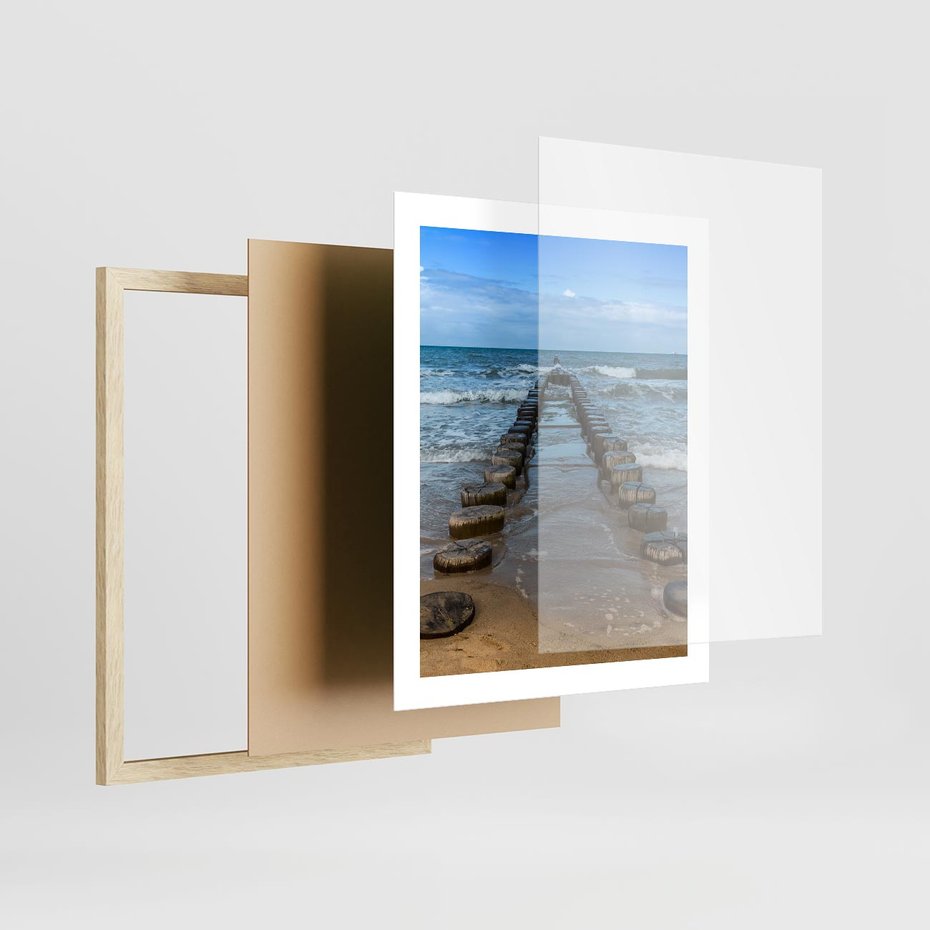 Plakat w ramie 40x50 - Falochron na brzegu morza - falochron, morze - rama drewno