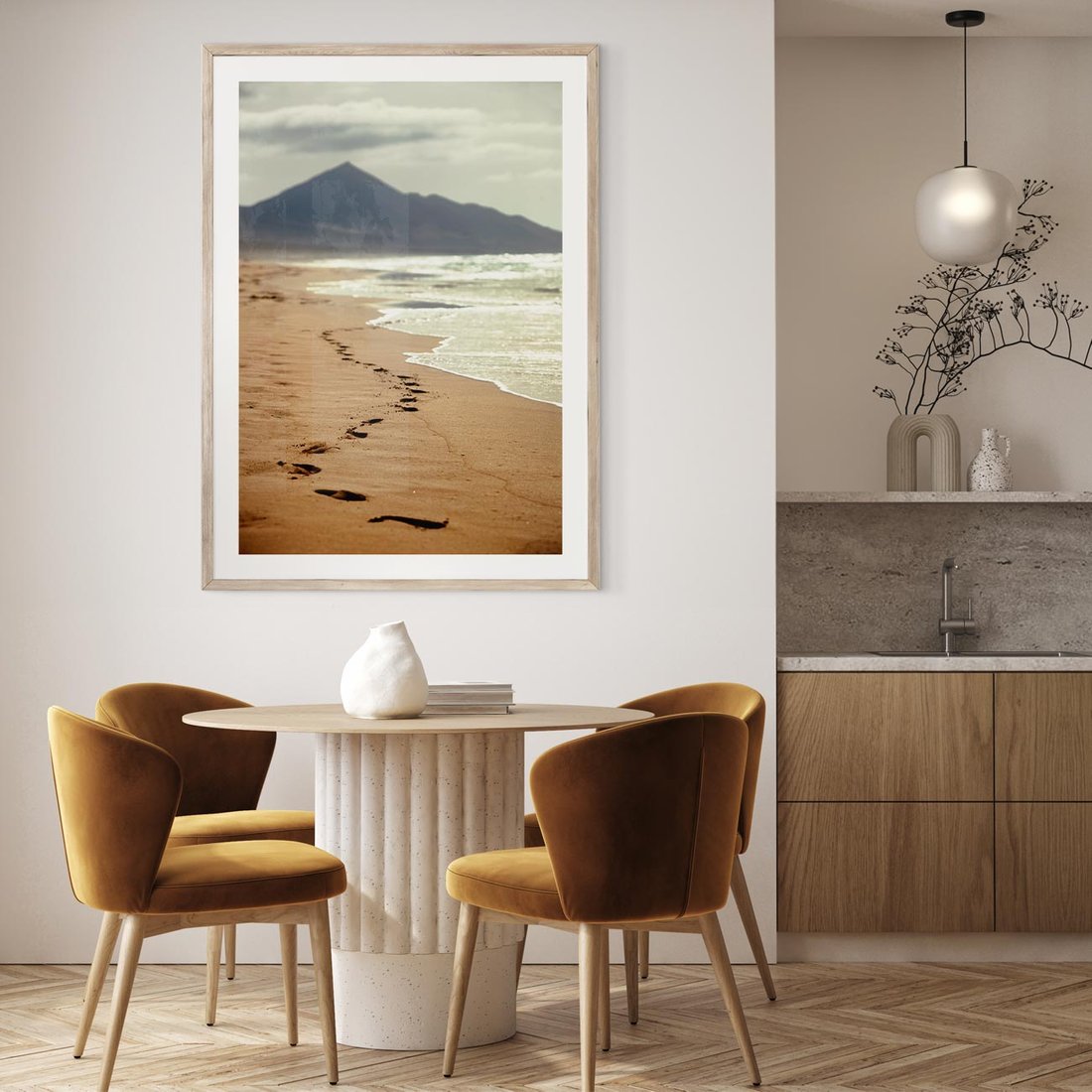 Plakat w ramie 40x50 - Ślady stóp na plaży - plaża, ślady - rama drewno