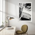 Plakat w ramie 50x70 - Wznoszący się Wysoko - architektura, wysoki wieżowiec - rama biała