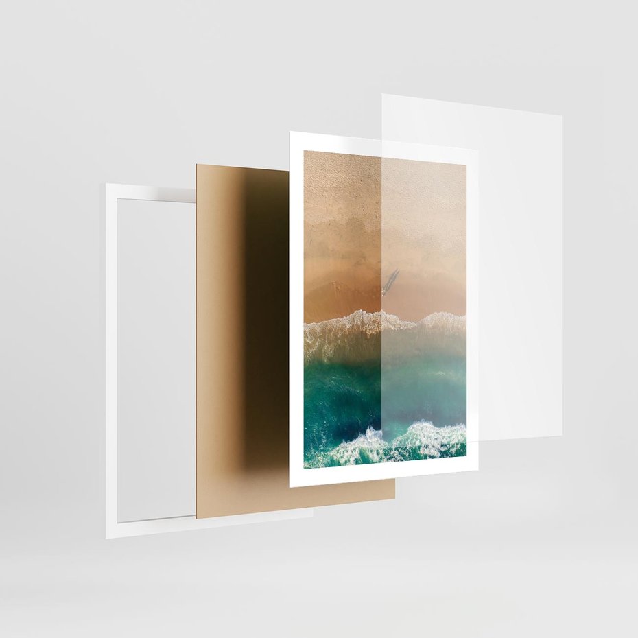 Plakat w ramie 50x70 - Nadbrzeżna Harmonia - plaża, morze - rama biała