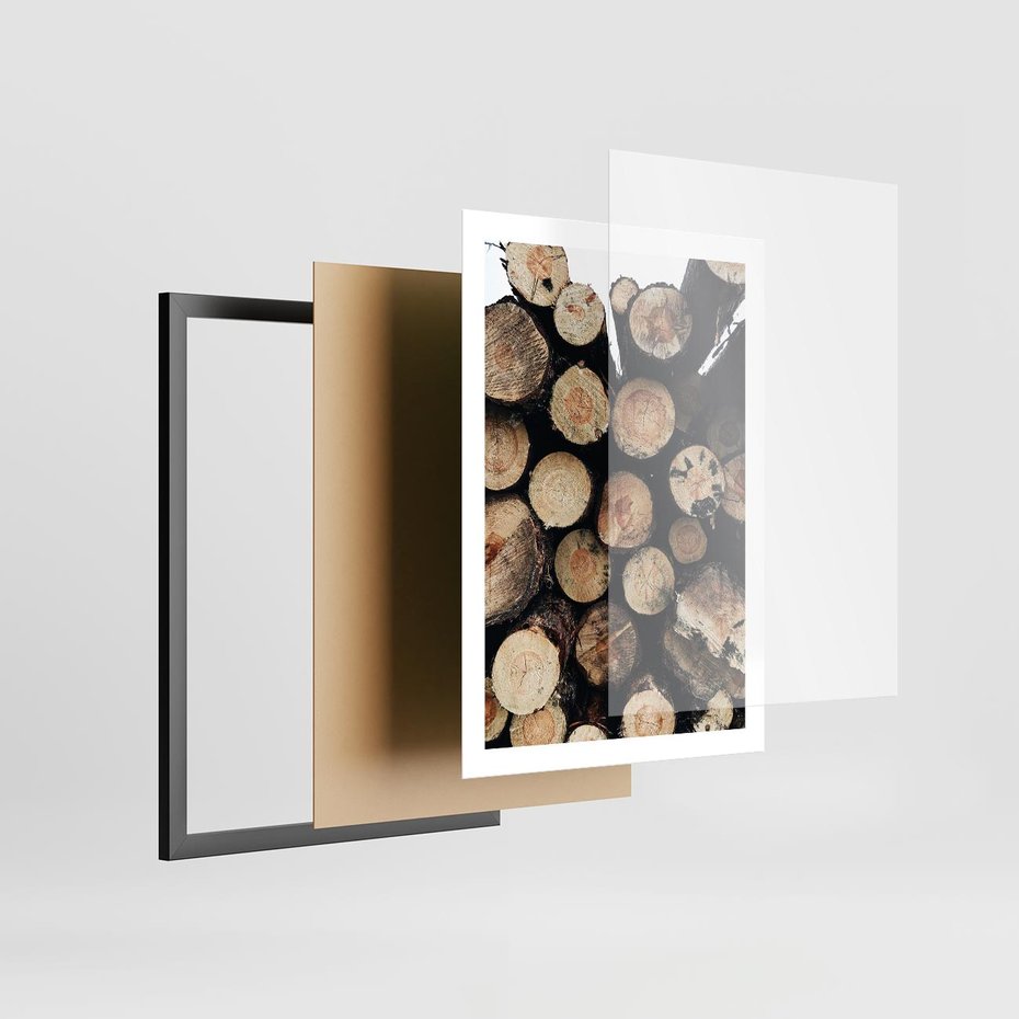 Plakat w ramie 50x70 - Siła Drewna - ścięte drewno, belki drewna ułożone jedna na drugiej - rama czarna