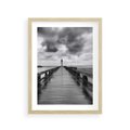 Plakat w ramie 30x40 - Romantyczny pomost z latarnią - pomost, latarnia - rama drewno
