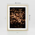Plakat w ramie 40x50 - Jesienne Liście: Nostalgiczna Kolorystyka - suche liście, jesień - rama drewno