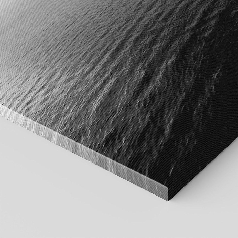 Obraz na płótnie 80x120 - Łódka na morzu - łódka, morze