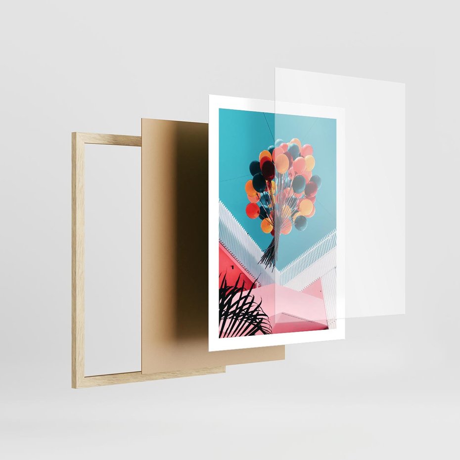 Plakat w ramie 50x70 - Kolorowe Balony Pod Niebem - kolorowe balony na tle niebieskiego nieba - rama drewno