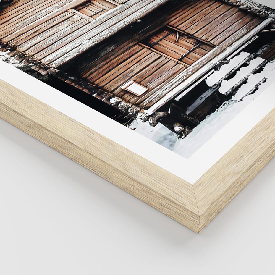 Plakat w ramie 30x40 - Śnieżny Ustronny Raj - domek w górach, śnieg - rama drewno