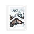 Plakat w ramie 30x40 - Domek w Górach w Białym Odcieniu - zima, domek w górach - rama biała