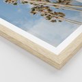 Plakat w ramie 30x40 - Pod Niebem Palmy - palmy na niebieskim niebie - rama drewno