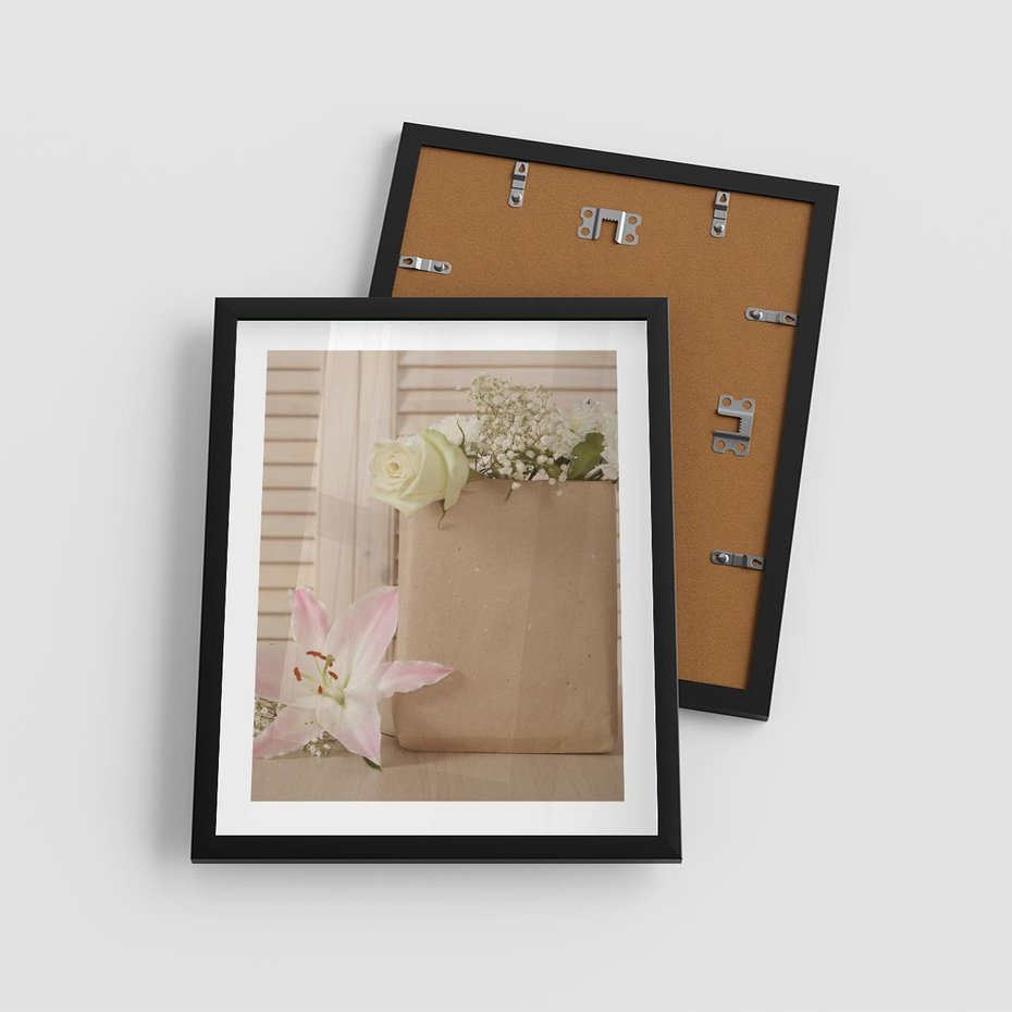 Plakat w ramie 40x50 - Elegancja W Prostocie - kwiaty, mnimalizm - rama czarna