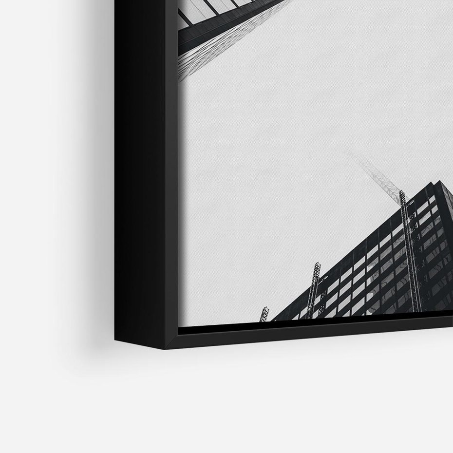 Obraz w ramie 50x50 - Nowoczesna Dynamika - perspektywa, wieżowce - rama czarna