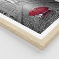 Plakat w ramie 40x50 - Kolorowy parasol w Paryżu - Paryż, parasol - rama drewno