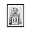 Plakat w ramie 30x40 - Czy to Pech - retro zdjęcie, czarno białe - rama czarna