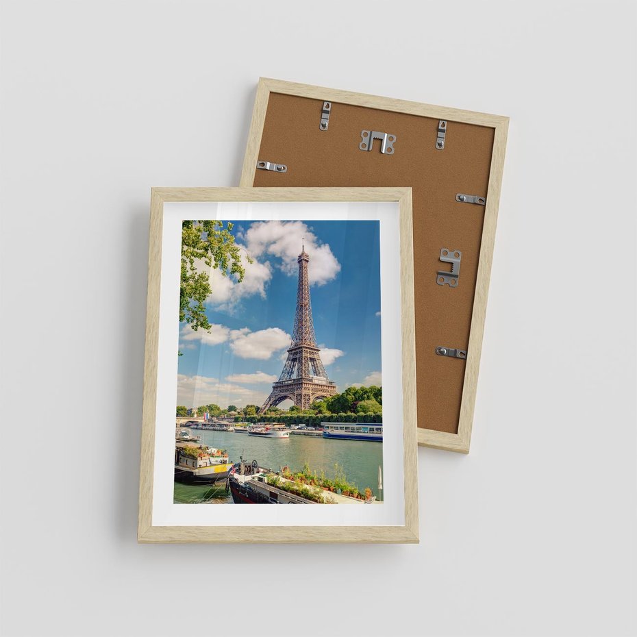 Plakat w ramie 30x40 - Paryżska ikona Francji - wieża Eiffla, Paryż - rama drewno