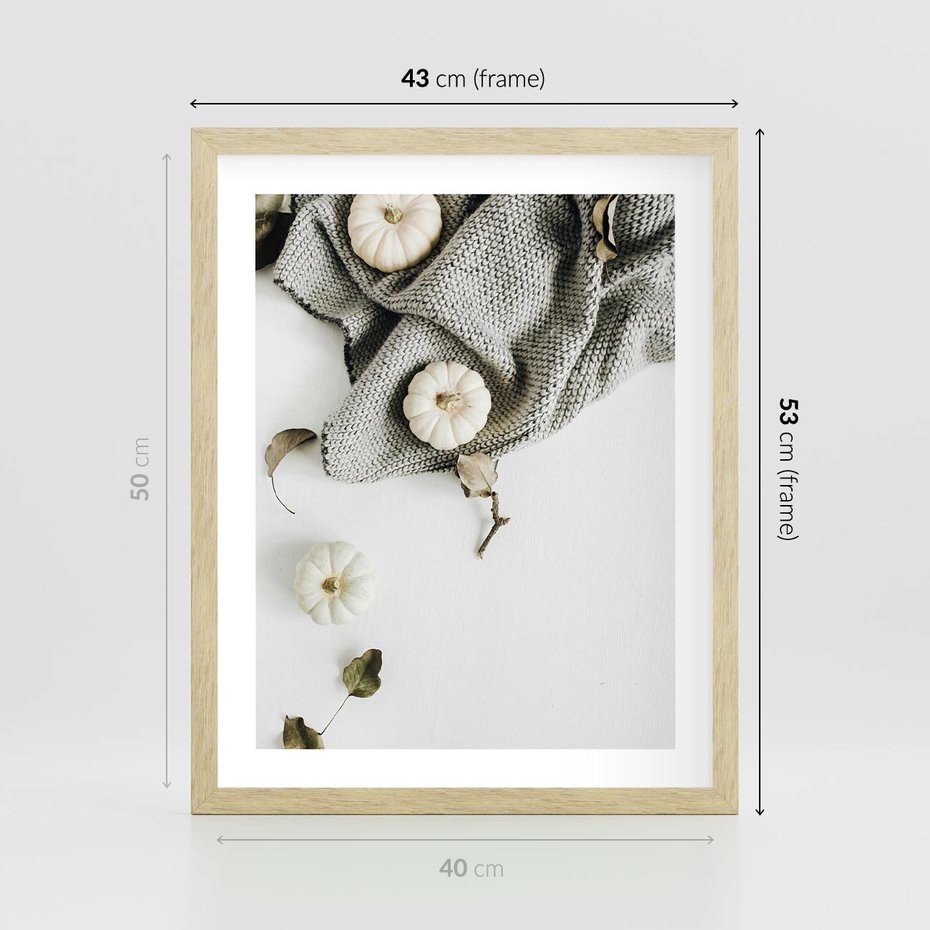 Plakat w ramie 40x50 - Białe Dynie i Przytulny Koc - kompozycja jesienna, białe dynie - rama drewno