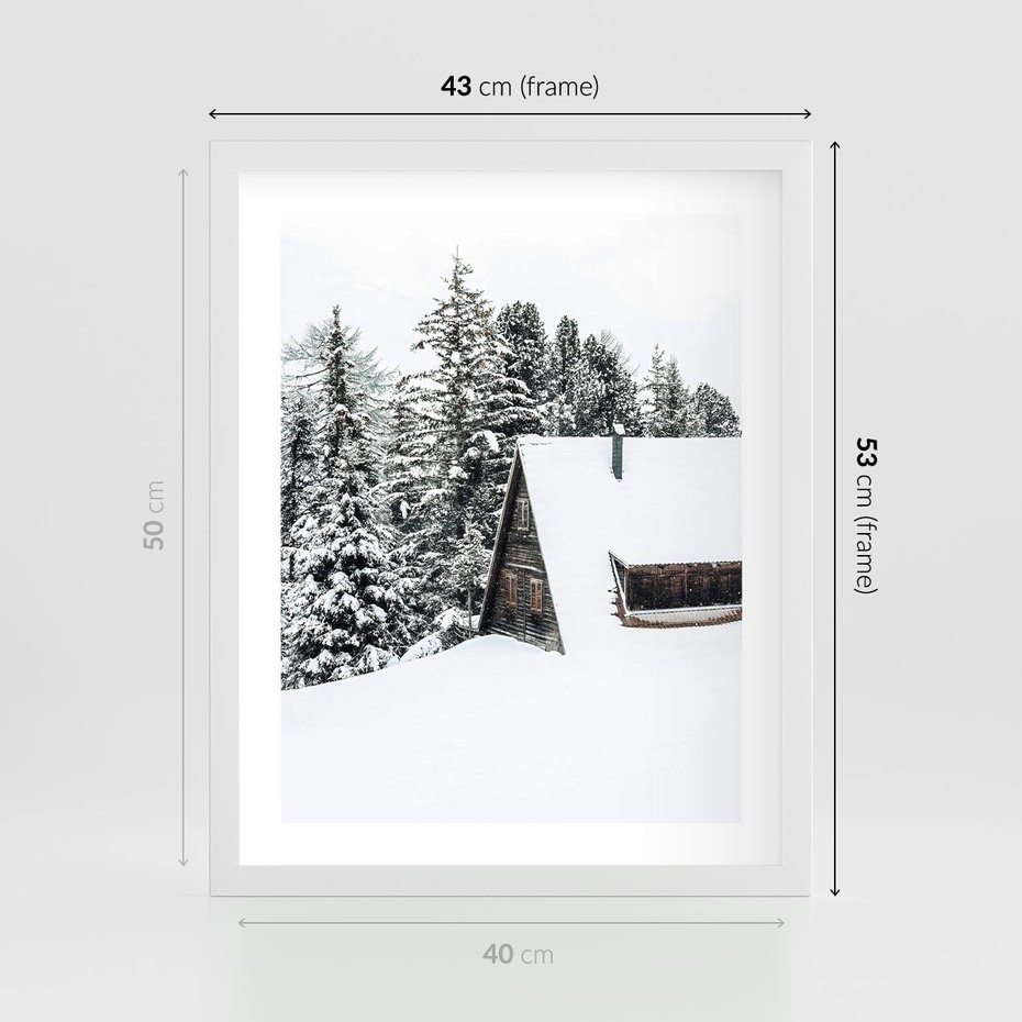 Plakat w ramie 40x50 - Zimowy Urok - śnieg, domek w górach - rama biała