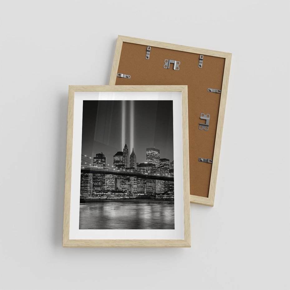 Plakat w ramie 30x40 - Miasto ożywione nocą - miasto, noc - rama drewno