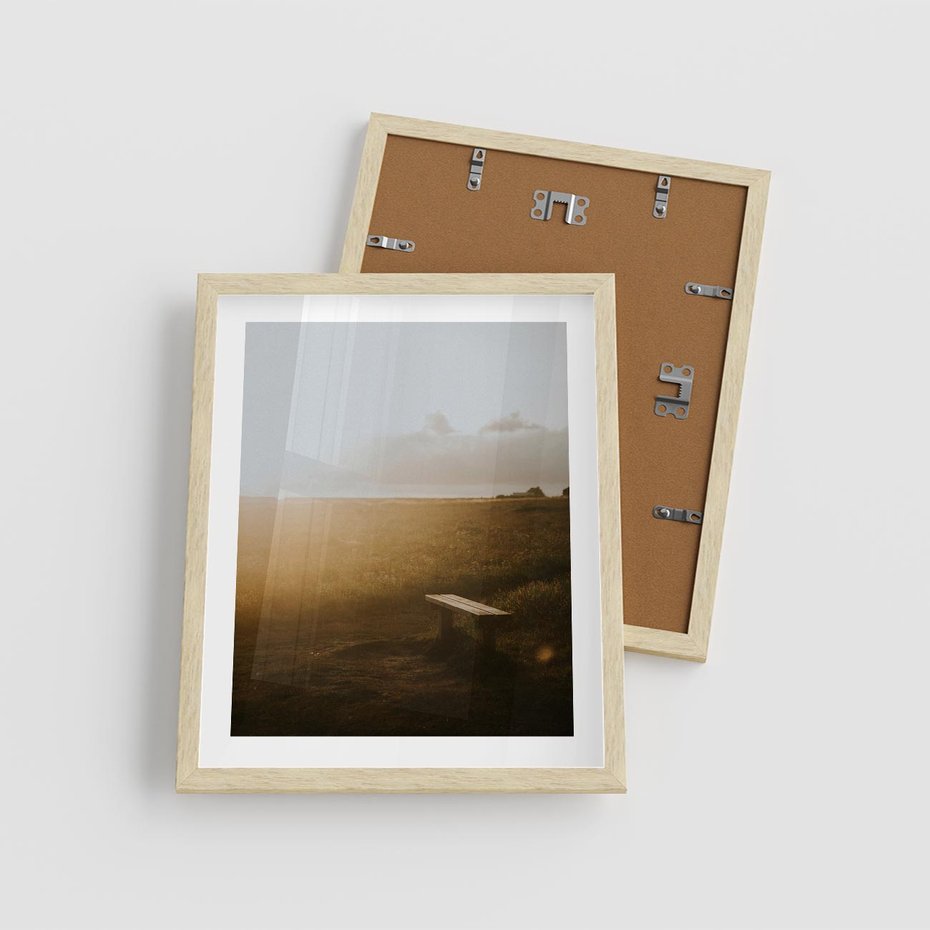 Plakat w ramie 40x50 - Mglisty zachód słońca na ławeczce - mgła, zachód - rama drewno