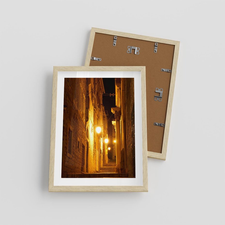 Plakat w ramie 30x40 - Miasto Pod Gwieździstym Niebem - uliczka, perspektywa - rama drewno