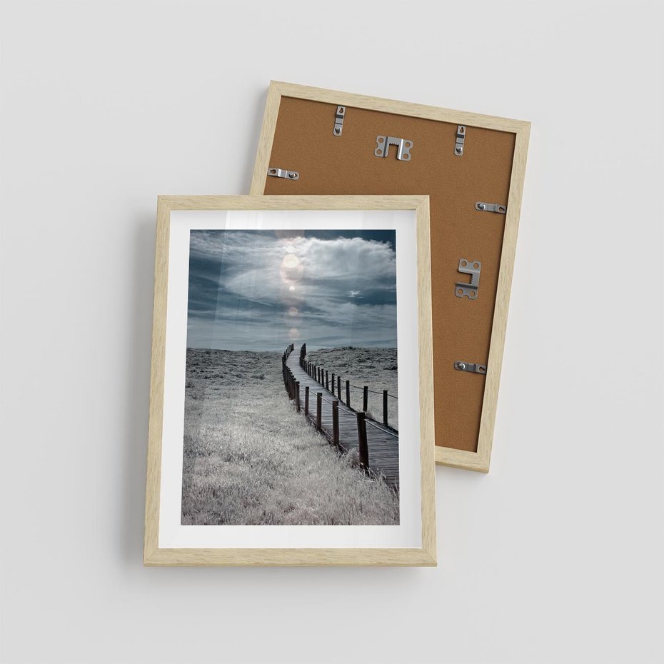 Plakat w ramie 30x40 - Burzowy pomost na plaży - plaża, pomost - rama drewno