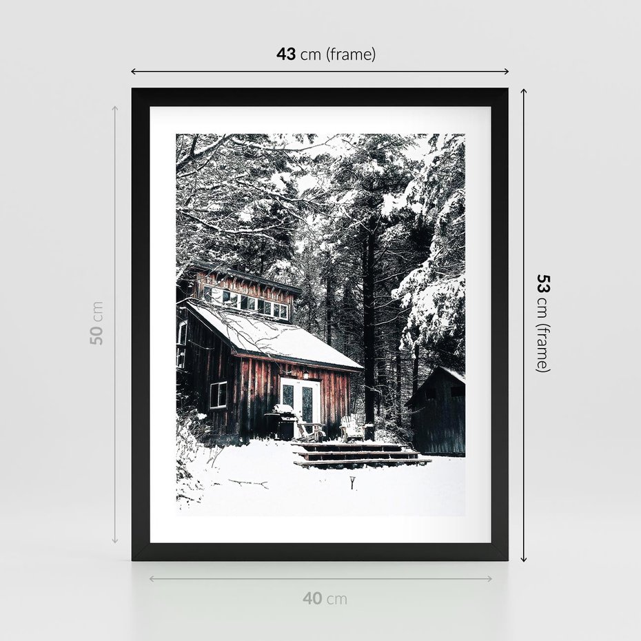 Plakat w ramie 40x50 - Zimowy Urok Drewnianego Domku - zima, drewniany domek - rama czarna