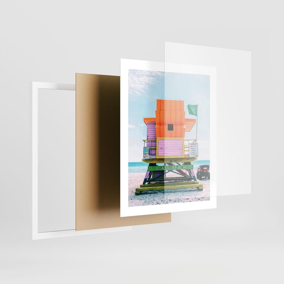 Plakat w ramie 40x50 - Plaża Miami w Słoneczny Dzień - domek ratownika, kolorowy - rama biała