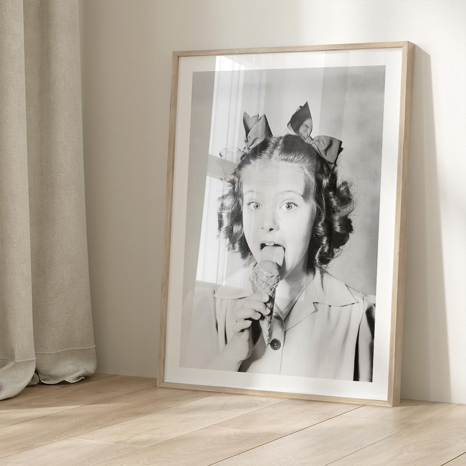 Plakat w ramie 40x50 - Pyszny Deser - retro zdjęcie, czarno białe - rama drewno