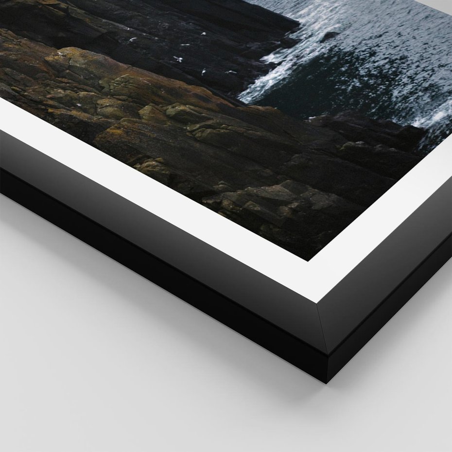 Plakat w ramie 30x40 - Piękno norweskich krajobrazów - fiordy, morze - rama czarna