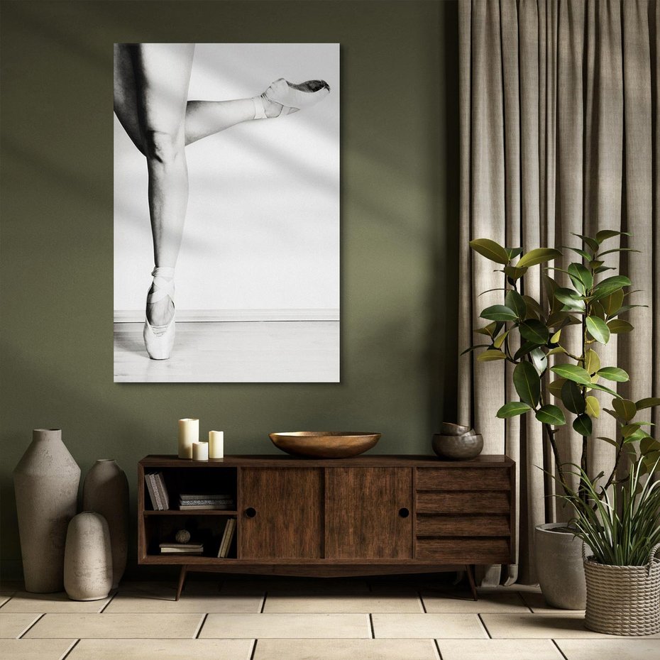 Obraz na płótnie 80x120 - Tańcząca Delikatność - artystyczne zdjęcie, odcienie szarości