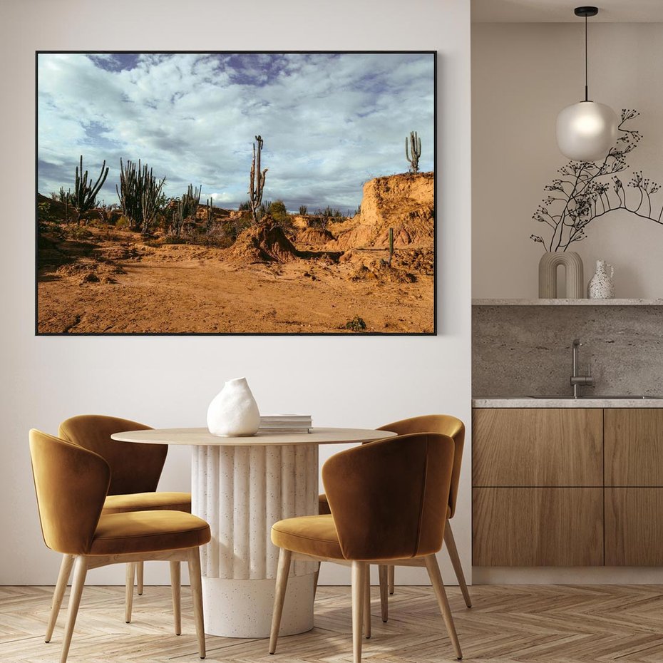 Obraz w ramie 70x50 - Skarby Pustynnego Kanionu - pustynia, kaktusy - rama czarna