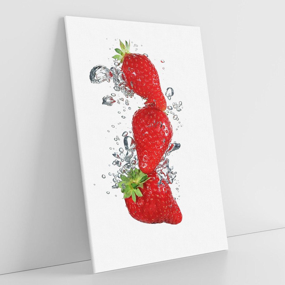 Obraz na płótnie 80x120 - Aromatyczne truskawki w pełnym rozkwicie - truskawki, owoce