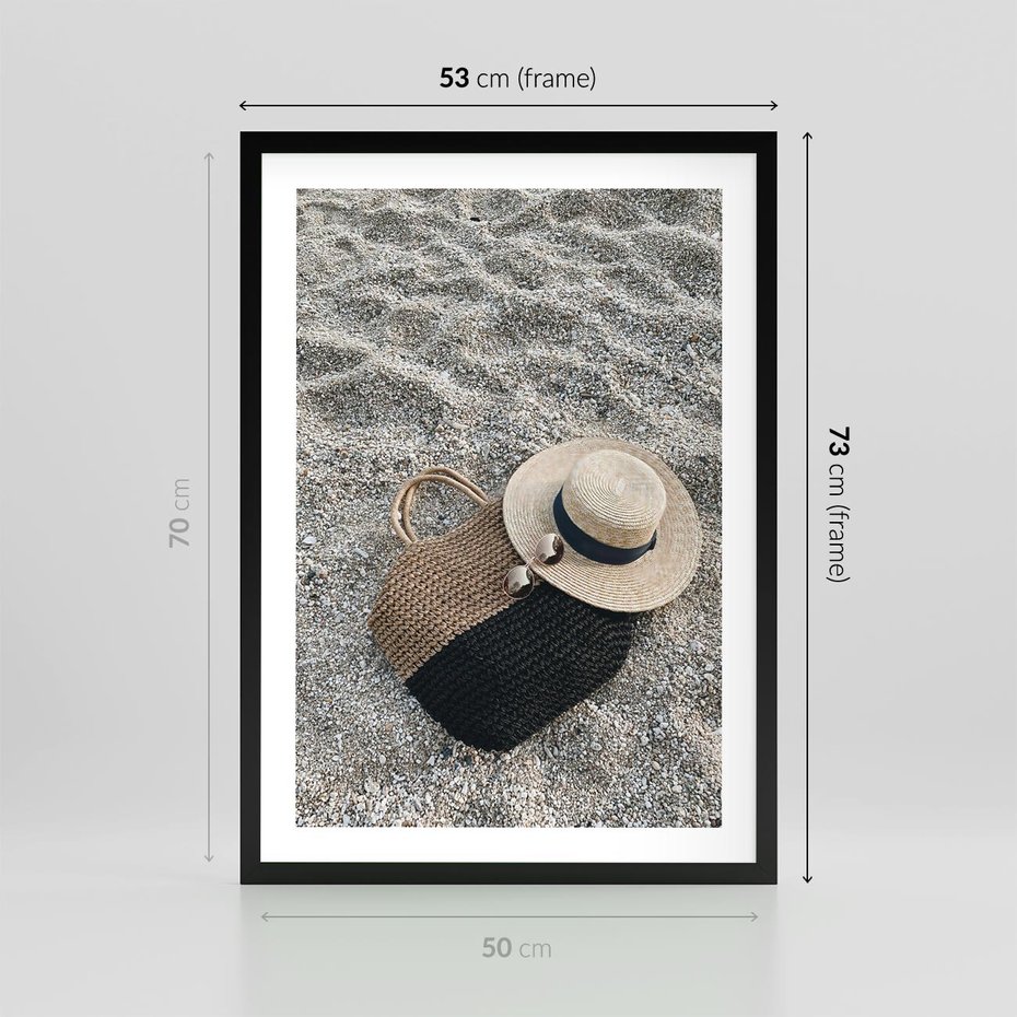 Plakat w ramie 50x70 - Plażowe Przygotowania - torba plażowa, kapelusz - rama czarna