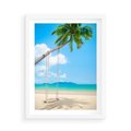 Plakat w ramie 50x70 - Hawajska palma i huśtawka na plaży - palma, huśtawka - rama biała